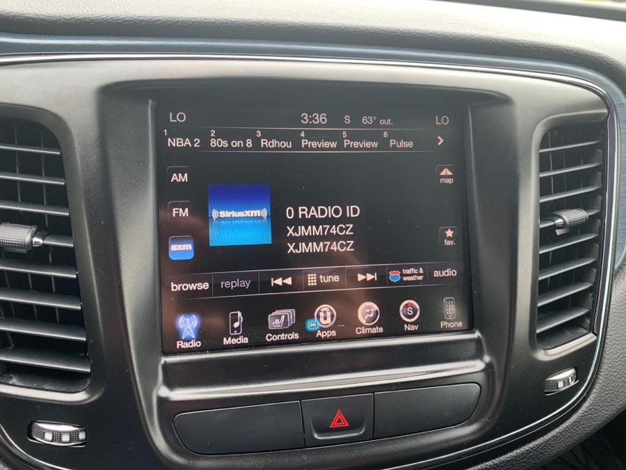 Used Chrysler 200 4dr Sdn S AWD 2015 | Saybrook Auto Barn. Old Saybrook, Connecticut Used Chrysler 200 4dr Sdn S AWD 2015 | Saybrook Auto Barn. Old Saybrook, Connecticut