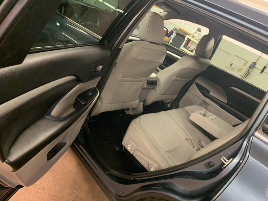 2016 Toyota Highlander AWD 4dr V6 LE (Natl), available for sale in Barre, Vermont | Routhier Auto Center. Barre, Vermont 2016 Toyota Highlander AWD 4dr V6 LE (Natl), available for sale in Barre, Vermont | Routhier Auto Center. Barre, Vermont