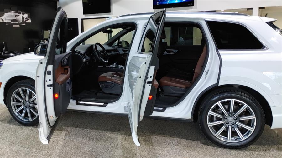Used Audi Q7 3.0 TFSI Prestige 2017 | Dream Car Gallery. Woodbury, New York Used Audi Q7 3.0 TFSI Prestige 2017 | Dream Car Gallery. Woodbury, New York