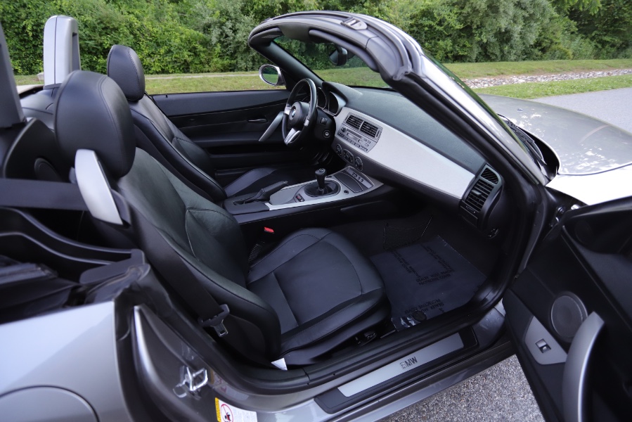2003 BMW Z4 Z4 2dr Roadster 2.5i, available for sale in North Salem, New York | Meccanic Shop North Inc. North Salem, New York 2003 BMW Z4 Z4 2dr Roadster 2.5i, available for sale in North Salem, New York | Meccanic Shop North Inc. North Salem, New York