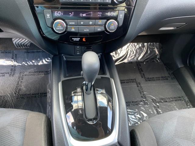 Used Nissan Rogue SV 2015 | Valentine Motor Company. Forestville, Maryland Used Nissan Rogue SV 2015 | Valentine Motor Company. Forestville, Maryland