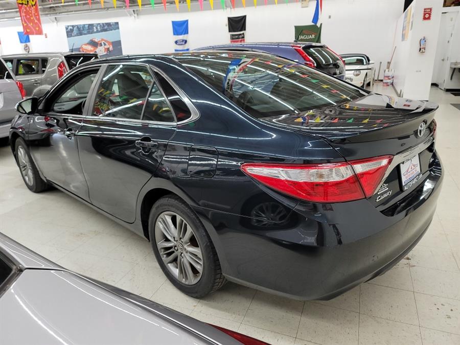 2015 Toyota Camry 4dr Sdn I4 Auto SE (Natl), available for sale in West Haven, CT