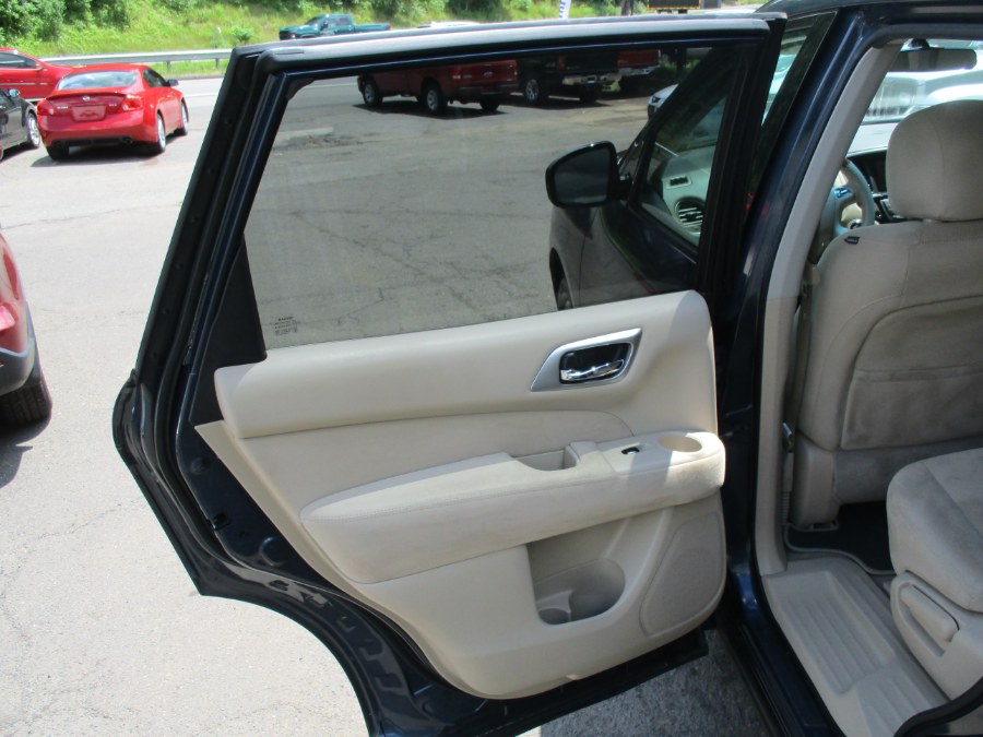 Used Nissan Pathfinder SV Hybrid 4x4 2014 | Cos Central Auto. Meriden, Connecticut Used Nissan Pathfinder SV Hybrid 4x4 2014 | Cos Central Auto. Meriden, Connecticut