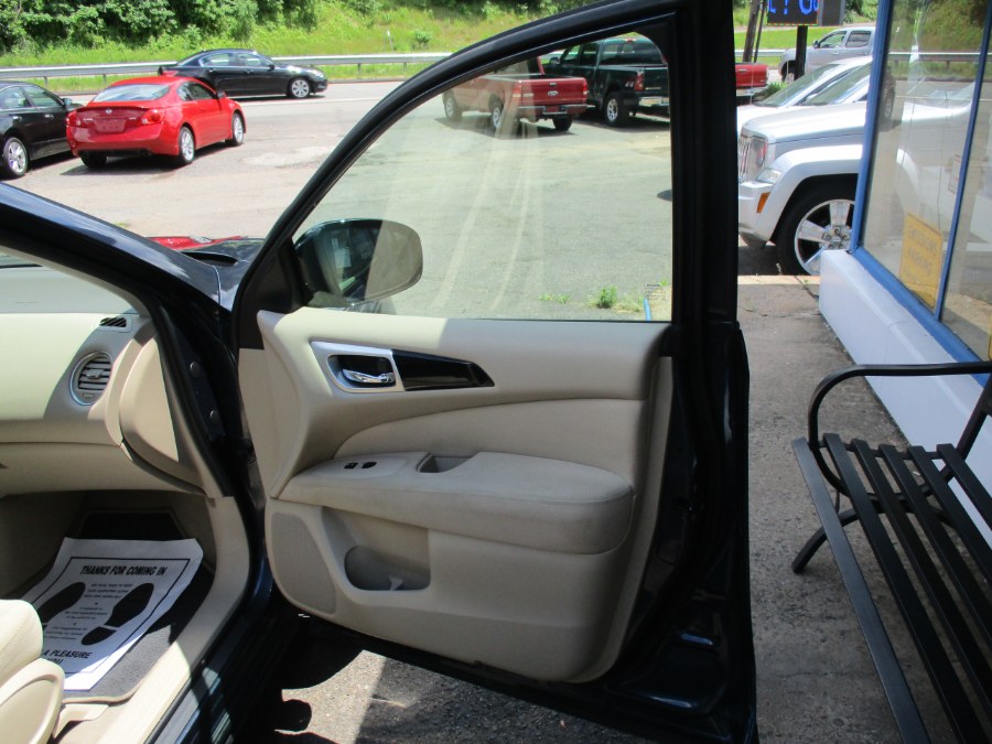 Used Nissan Pathfinder SV Hybrid 4x4 2014 | Cos Central Auto. Meriden, Connecticut Used Nissan Pathfinder SV Hybrid 4x4 2014 | Cos Central Auto. Meriden, Connecticut