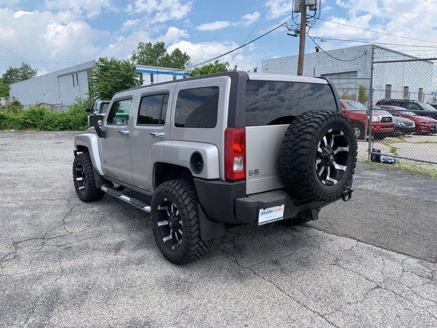 Used HUMMER H3 4dr 4WD SUV 2006 | Dealertown Auto Wholesalers. Milford, Connecticut Used HUMMER H3 4dr 4WD SUV 2006 | Dealertown Auto Wholesalers. Milford, Connecticut
