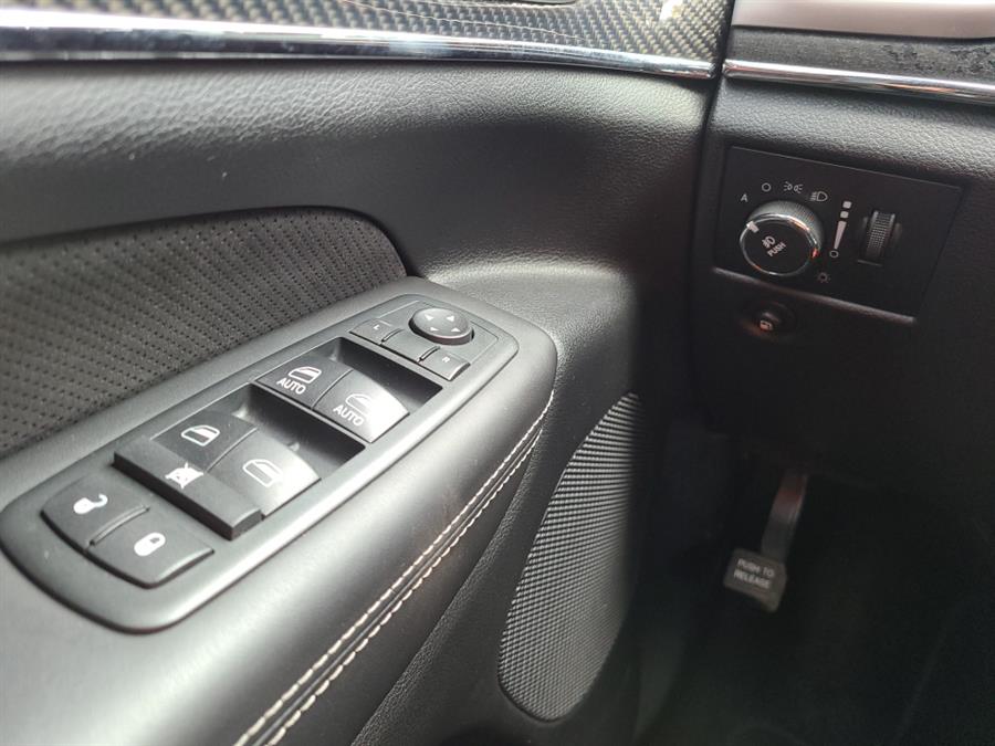 Used Jeep Grand Cherokee 4WD 4dr SRT8 2012 | National Auto Brokers, Inc.. Waterbury, Connecticut Used Jeep Grand Cherokee 4WD 4dr SRT8 2012 | National Auto Brokers, Inc.. Waterbury, Connecticut