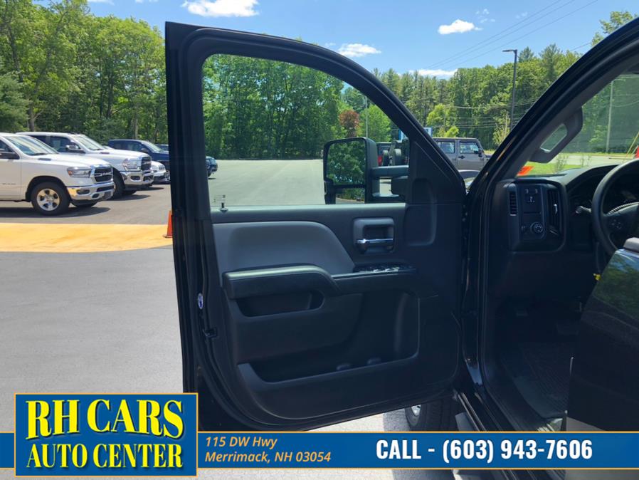 Used Chevrolet Silverado 2500HD Crew Cab 4WD 2018 | RH Cars LLC. Merrimack, New Hampshire Used Chevrolet Silverado 2500HD Crew Cab 4WD 2018 | RH Cars LLC. Merrimack, New Hampshire