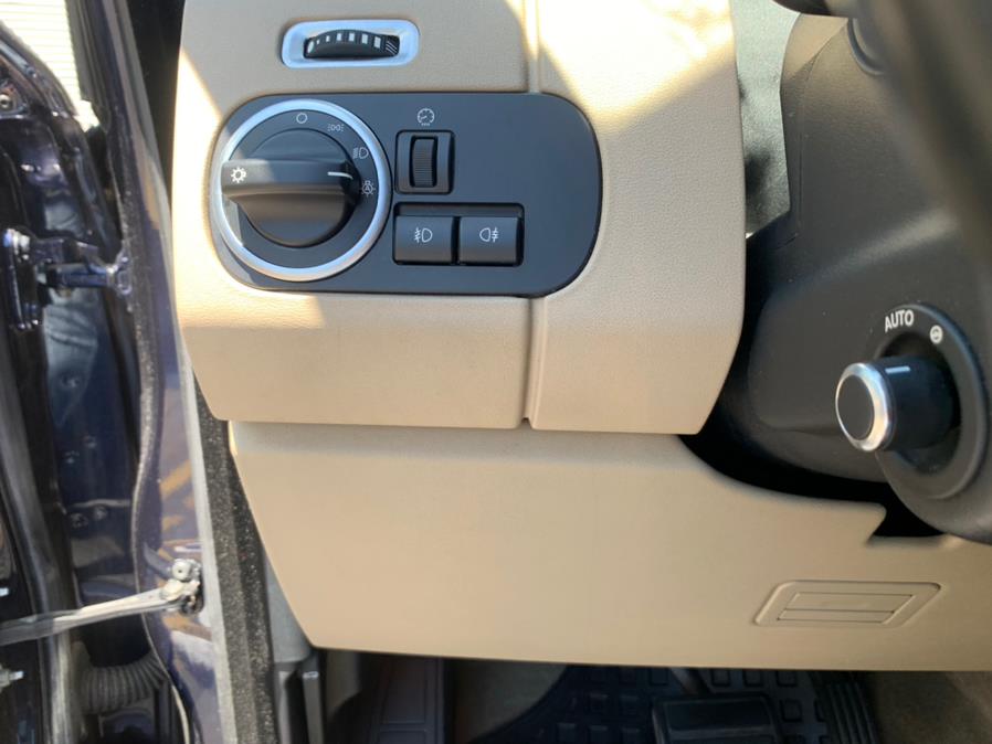 2016 Land Rover LR4 4WD 4dr HSE LUX *Ltd Avail*, available for sale in Lodi, New Jersey | European Auto Expo. Lodi, New Jersey 2016 Land Rover LR4 4WD 4dr HSE LUX *Ltd Avail*, available for sale in Lodi, New Jersey | European Auto Expo. Lodi, New Jersey