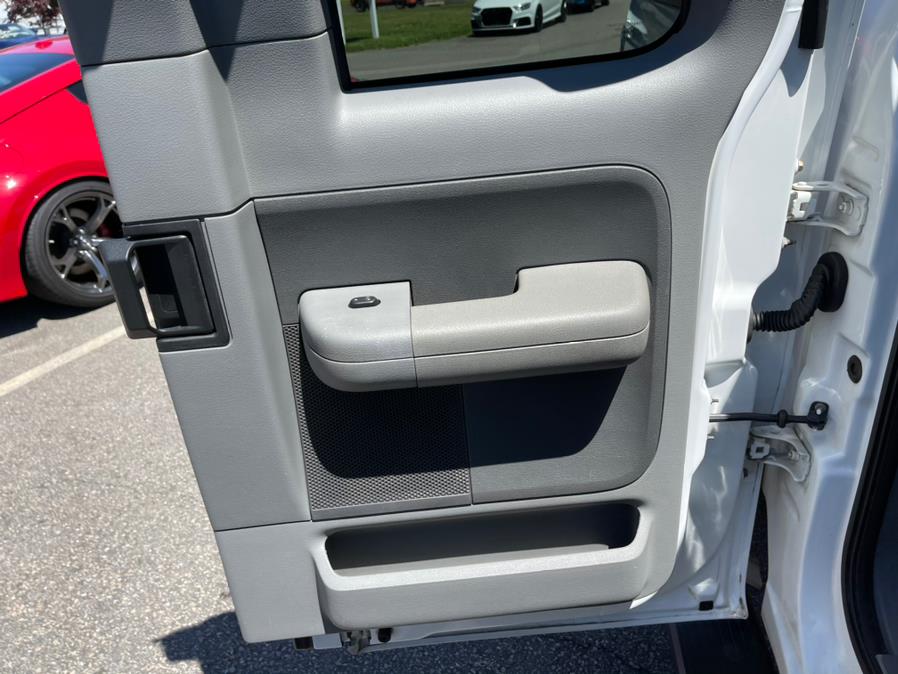 Used Ford F-150 Supercab 133" XLT 4WD 2005 | Mike And Tony Auto Sales, Inc. South Windsor, Connecticut Used Ford F-150 Supercab 133" XLT 4WD 2005 | Mike And Tony Auto Sales, Inc. South Windsor, Connecticut