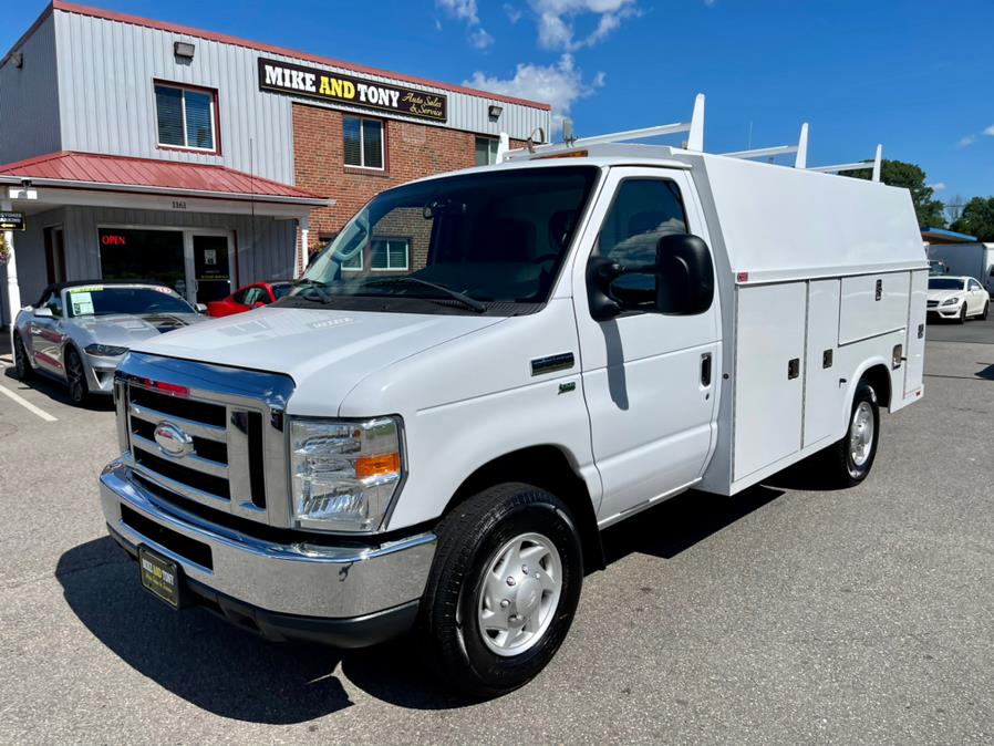 2014 Ford Econoline Commercial Cutaway E-350 Super Duty 138" SRW, available for sale in South Windsor, Connecticut | Mike And Tony Auto Sales, Inc. South Windsor, Connecticut
