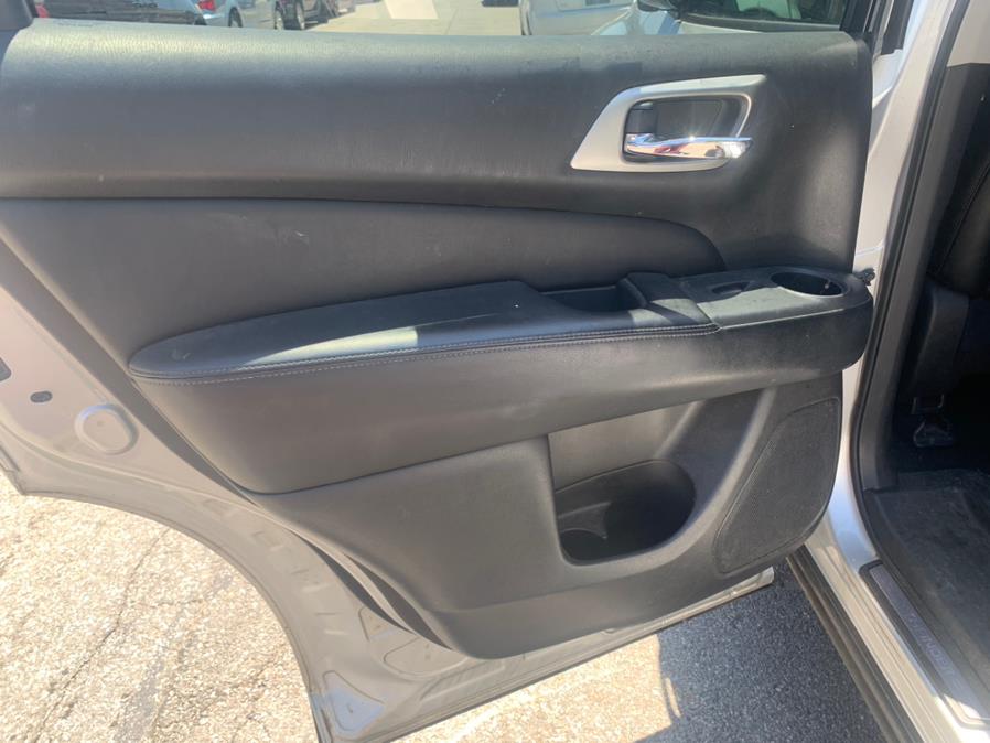 Used Nissan Pathfinder 4WD 4dr SL 2013 | Atlantic Used Car Sales. Brooklyn, New York Used Nissan Pathfinder 4WD 4dr SL 2013 | Atlantic Used Car Sales. Brooklyn, New York