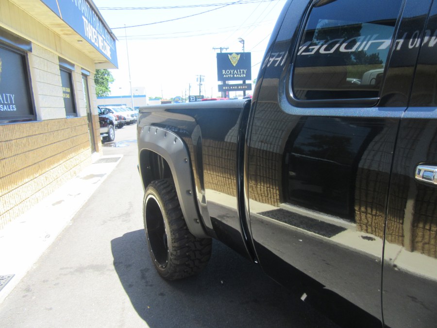 2010 Chevrolet Silverado 1500 4WD Ext Cab 143.5" LT, available for sale in Little Ferry, New Jersey | Royalty Auto Sales. Little Ferry, New Jersey 2010 Chevrolet Silverado 1500 4WD Ext Cab 143.5" LT, available for sale in Little Ferry, New Jersey | Royalty Auto Sales. Little Ferry, New Jersey