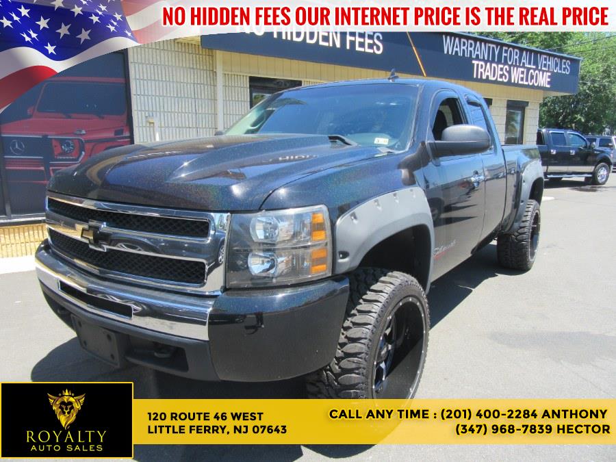 2010 Chevrolet Silverado 1500 4WD Ext Cab 143.5" LT, available for sale in Little Ferry, New Jersey | Royalty Auto Sales. Little Ferry, New Jersey