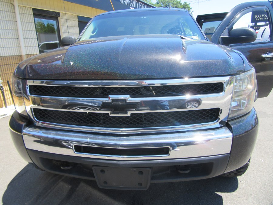 2010 Chevrolet Silverado 1500 4WD Ext Cab 143.5" LT, available for sale in Little Ferry, New Jersey | Royalty Auto Sales. Little Ferry, New Jersey 2010 Chevrolet Silverado 1500 4WD Ext Cab 143.5" LT, available for sale in Little Ferry, New Jersey | Royalty Auto Sales. Little Ferry, New Jersey