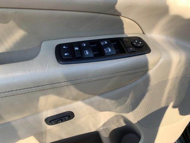 Used Jeep Grand Cherokee Overland 2012 | Valentine Motor Company. Forestville, Maryland Used Jeep Grand Cherokee Overland 2012 | Valentine Motor Company. Forestville, Maryland