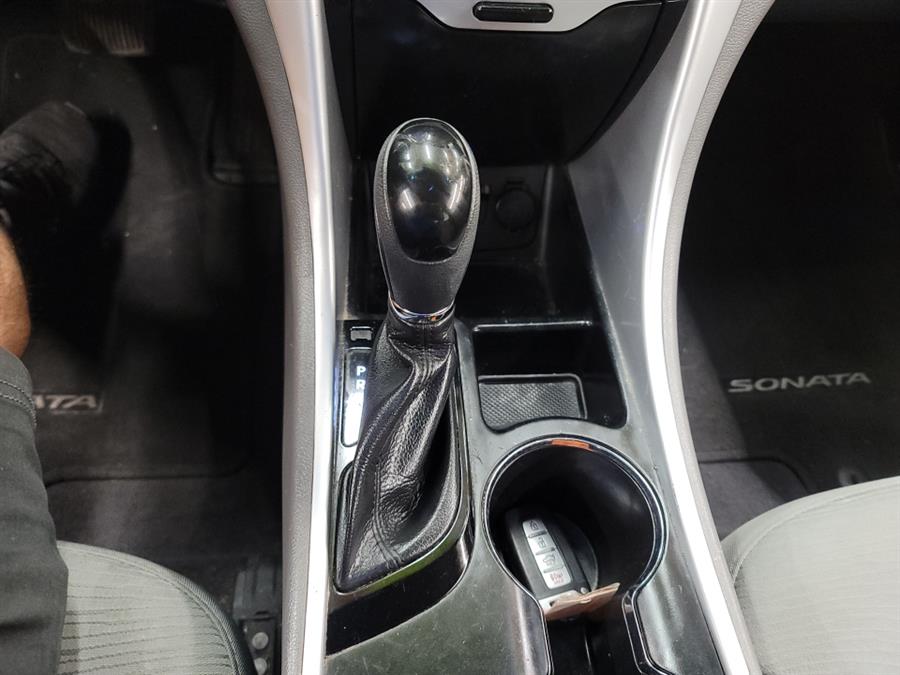 2015 Hyundai Sonata Hybrid 4dr Sdn, available for sale in West Haven, Connecticut | Auto Fair Inc.. West Haven, Connecticut 2015 Hyundai Sonata Hybrid 4dr Sdn, available for sale in West Haven, Connecticut | Auto Fair Inc.. West Haven, Connecticut