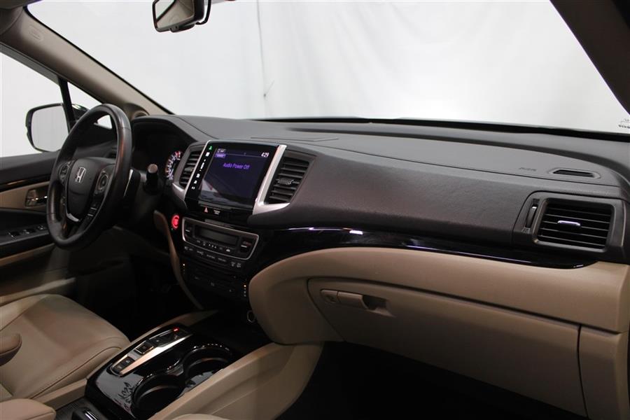 2016 Honda Pilot TOURING, available for sale in Paterson, New Jersey | Fast Track Motors. Paterson, New Jersey 2016 Honda Pilot TOURING, available for sale in Paterson, New Jersey | Fast Track Motors. Paterson, New Jersey