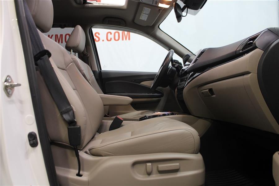 2016 Honda Pilot TOURING, available for sale in Paterson, New Jersey | Fast Track Motors. Paterson, New Jersey 2016 Honda Pilot TOURING, available for sale in Paterson, New Jersey | Fast Track Motors. Paterson, New Jersey