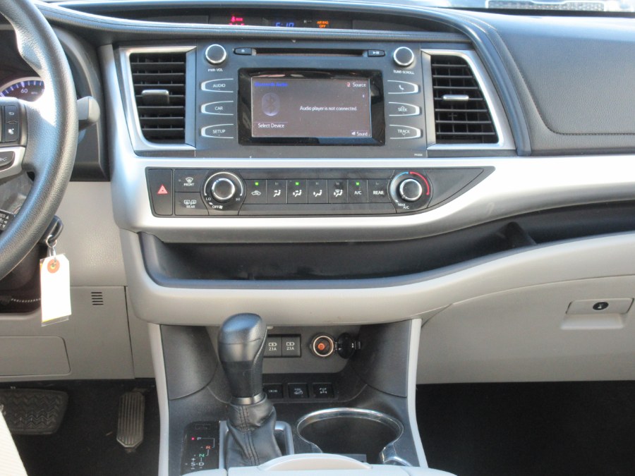 2018 Toyota Highlander LE V6 AWD (Natl), available for sale in Linden, New Jersey | Route 27 Auto Mall. Linden, New Jersey 2018 Toyota Highlander LE V6 AWD (Natl), available for sale in Linden, New Jersey | Route 27 Auto Mall. Linden, New Jersey