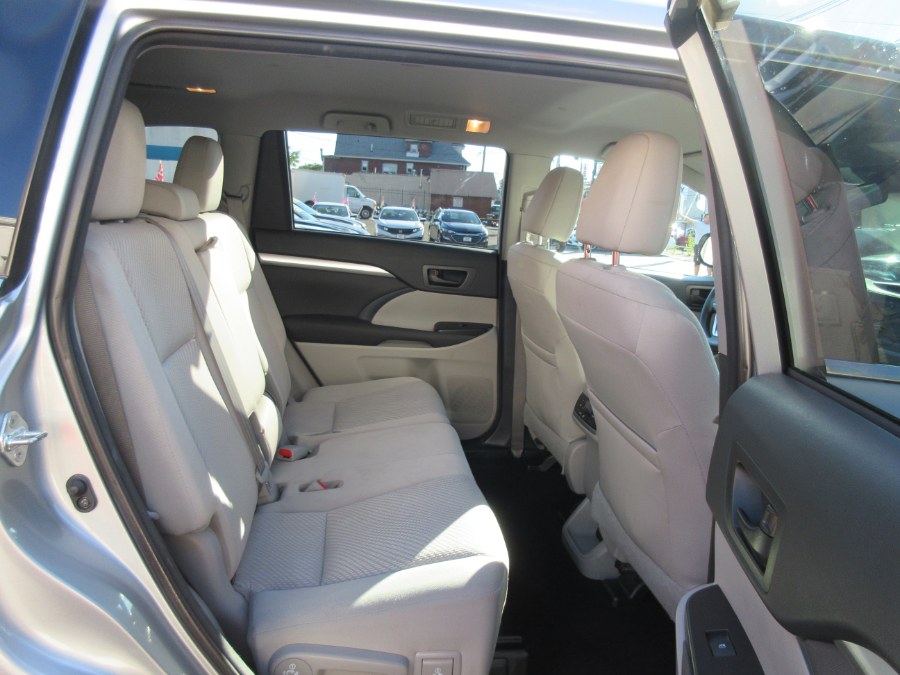 2018 Toyota Highlander LE V6 AWD (Natl), available for sale in Linden, New Jersey | Route 27 Auto Mall. Linden, New Jersey 2018 Toyota Highlander LE V6 AWD (Natl), available for sale in Linden, New Jersey | Route 27 Auto Mall. Linden, New Jersey