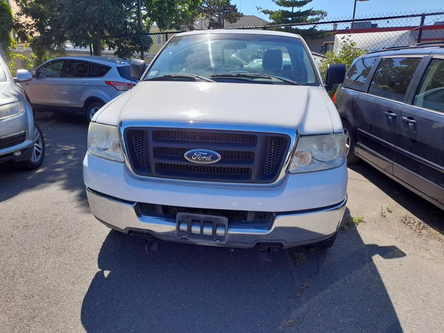 2004 Ford F-150 Reg Cab 145" XL 4WD, available for sale in Jersey City, New Jersey | Car Valley Group. Jersey City, New Jersey