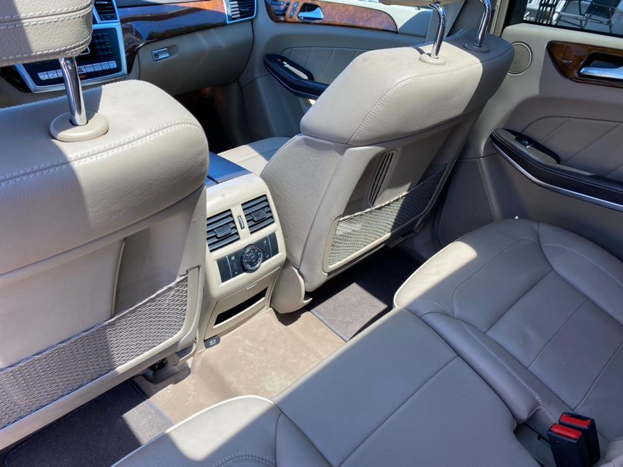 Used Mercedes-Benz GL-Class 4MATIC 4dr GL450 2013 | Lava Motors 2 Inc. Canton, Connecticut Used Mercedes-Benz GL-Class 4MATIC 4dr GL450 2013 | Lava Motors 2 Inc. Canton, Connecticut