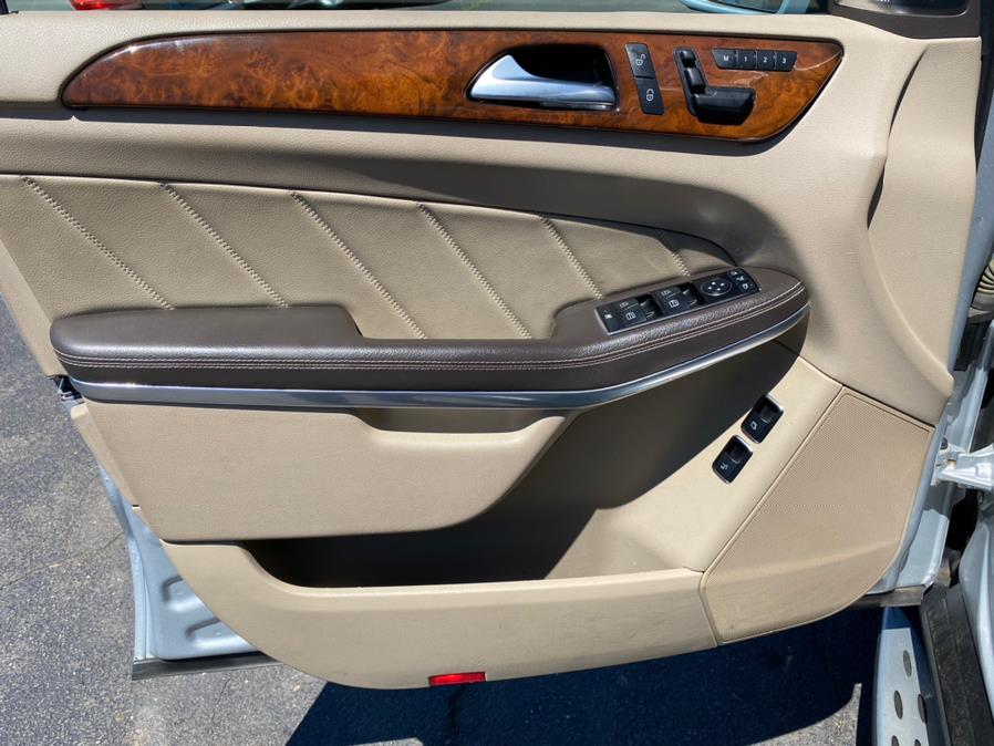 Used Mercedes-Benz GL-Class 4MATIC 4dr GL450 2013 | Lava Motors 2 Inc. Canton, Connecticut Used Mercedes-Benz GL-Class 4MATIC 4dr GL450 2013 | Lava Motors 2 Inc. Canton, Connecticut