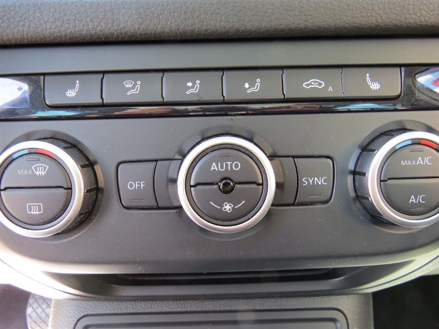 Used Volkswagen Tiguan SEL 4Motion AWD 4dr SUV 2014 | Lake City Exports Inc. Auburn, Maine Used Volkswagen Tiguan SEL 4Motion AWD 4dr SUV 2014 | Lake City Exports Inc. Auburn, Maine