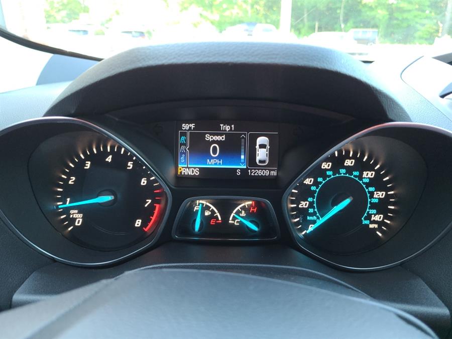 Used Ford Escape 4WD 4dr SE 2016 | National Auto Brokers, Inc.. Waterbury, Connecticut Used Ford Escape 4WD 4dr SE 2016 | National Auto Brokers, Inc.. Waterbury, Connecticut