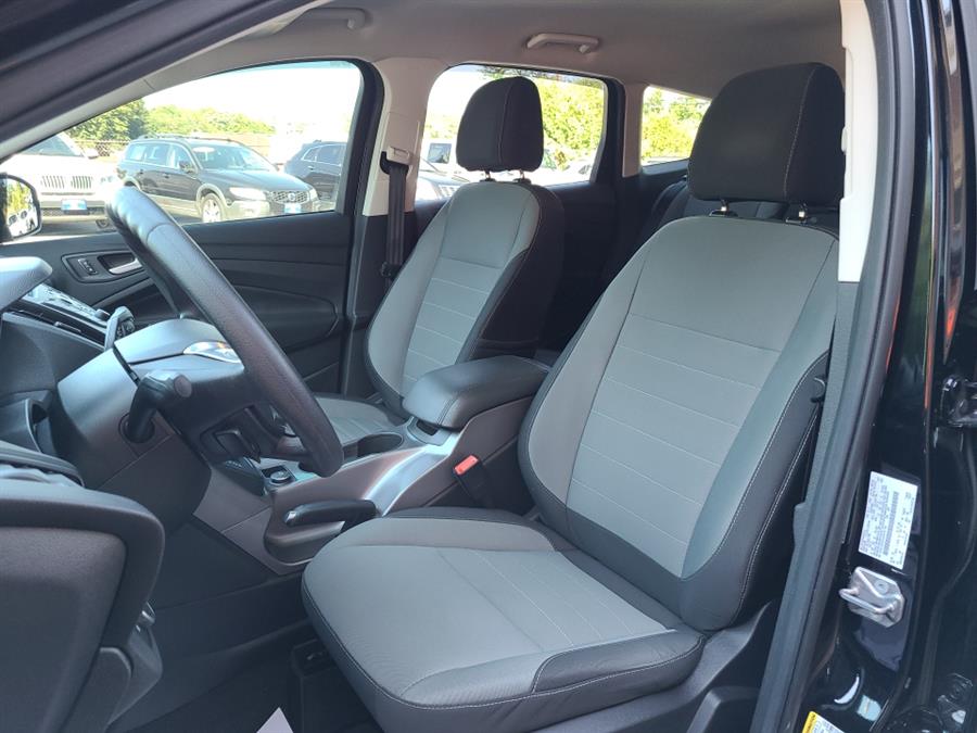 Used Ford Escape 4WD 4dr SE 2016 | National Auto Brokers, Inc.. Waterbury, Connecticut Used Ford Escape 4WD 4dr SE 2016 | National Auto Brokers, Inc.. Waterbury, Connecticut