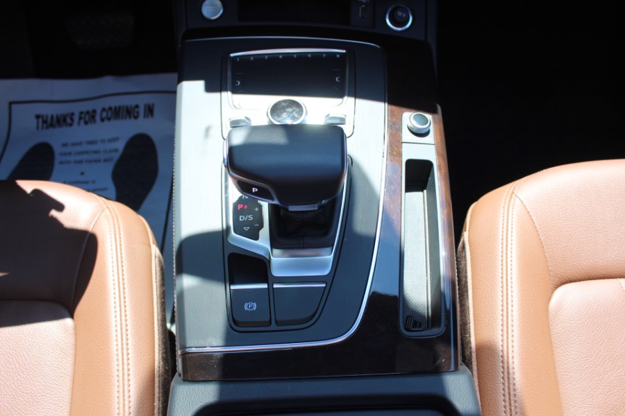 2019 Audi Q5 Premium Plus 45 TFSI quattro, available for sale in Great Neck, New York | Great Neck Car Buyers & Sellers. Great Neck, New York 2019 Audi Q5 Premium Plus 45 TFSI quattro, available for sale in Great Neck, New York | Great Neck Car Buyers & Sellers. Great Neck, New York