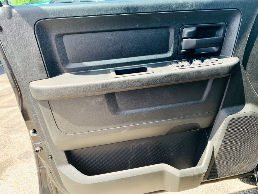 Used Ram 1500 Express 4x4 Quad Cab 6''4" Box 2018 | Second Street Auto Sales Inc. Manchester, New Hampshire Used Ram 1500 Express 4x4 Quad Cab 6''4" Box 2018 | Second Street Auto Sales Inc. Manchester, New Hampshire