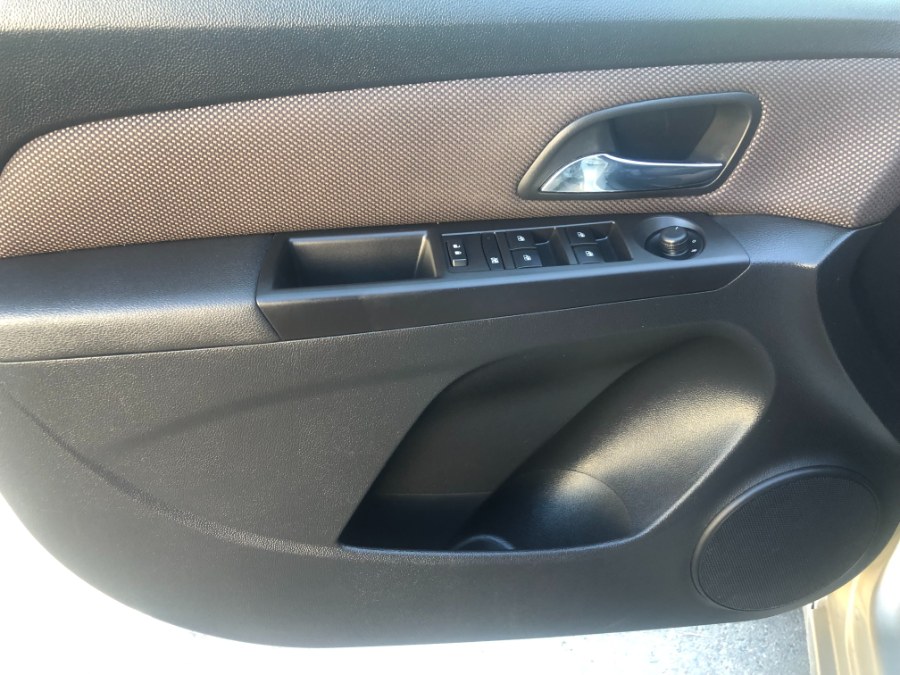 2015 Chevrolet Cruze 4dr Sdn Auto 1LT, available for sale in Bristol, Connecticut | Bristol Auto Center LLC. Bristol, Connecticut 2015 Chevrolet Cruze 4dr Sdn Auto 1LT, available for sale in Bristol, Connecticut | Bristol Auto Center LLC. Bristol, Connecticut