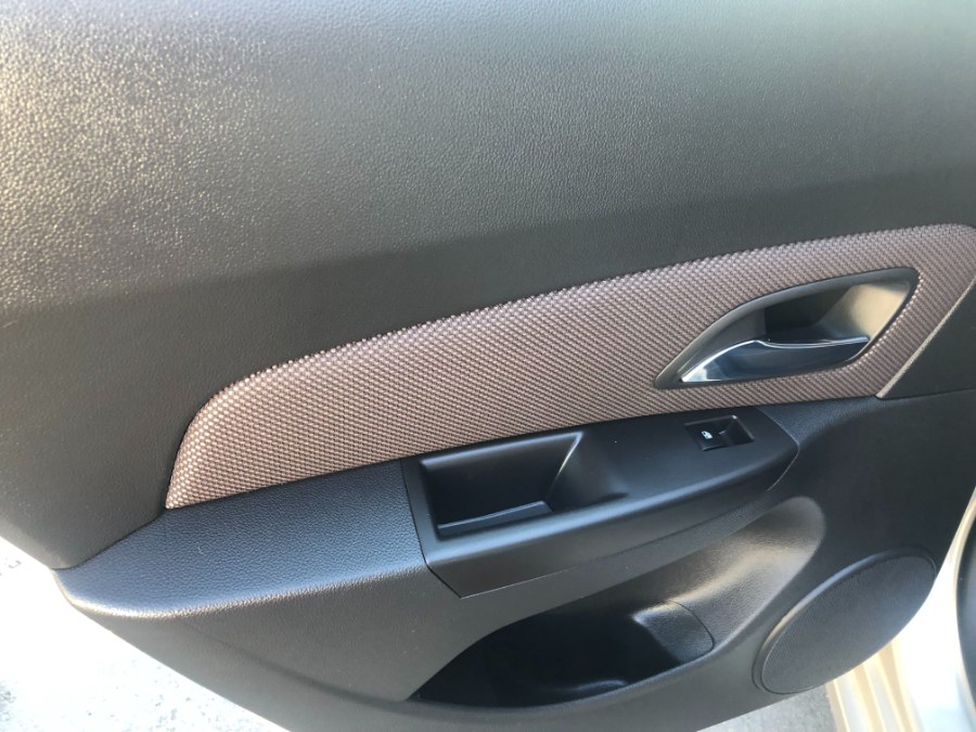 2015 Chevrolet Cruze 4dr Sdn Auto 1LT, available for sale in Bristol, Connecticut | Bristol Auto Center LLC. Bristol, Connecticut 2015 Chevrolet Cruze 4dr Sdn Auto 1LT, available for sale in Bristol, Connecticut | Bristol Auto Center LLC. Bristol, Connecticut