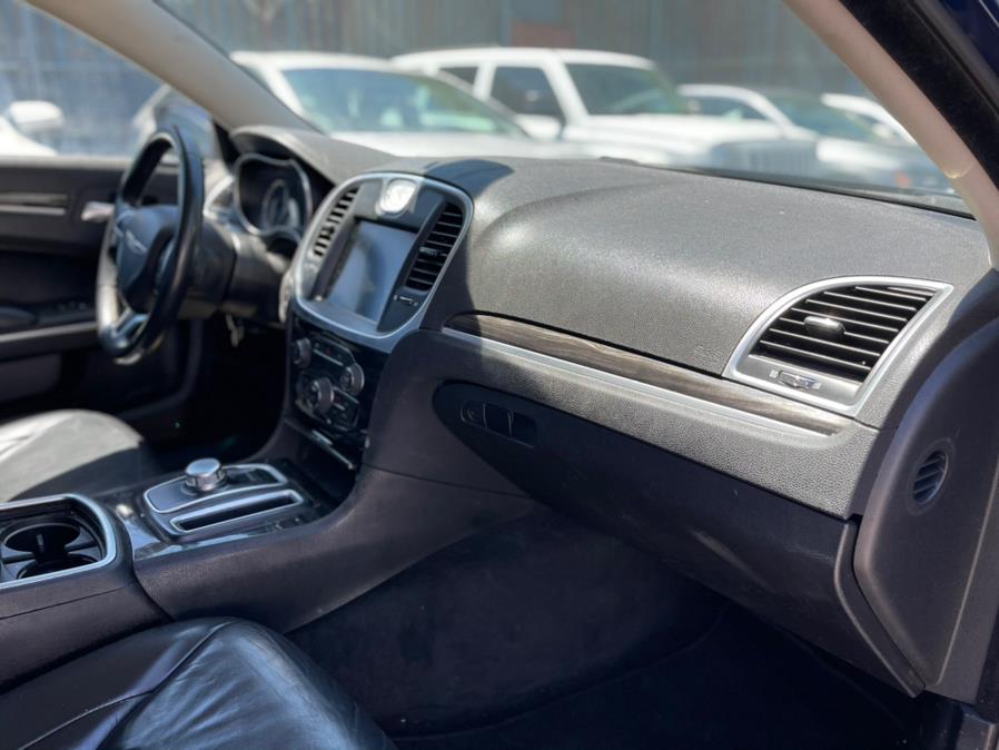 Used Chrysler 300 4dr Sdn Limited RWD 2015 | NYC Automart Inc. Brooklyn, New York Used Chrysler 300 4dr Sdn Limited RWD 2015 | NYC Automart Inc. Brooklyn, New York
