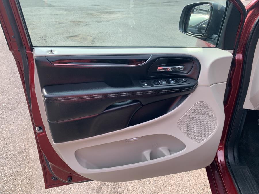 2019 Dodge Grand Caravan SXT Wagon, available for sale in Irvington , New Jersey | Auto Haus of Irvington Corp. Irvington , New Jersey 2019 Dodge Grand Caravan SXT Wagon, available for sale in Irvington , New Jersey | Auto Haus of Irvington Corp. Irvington , New Jersey