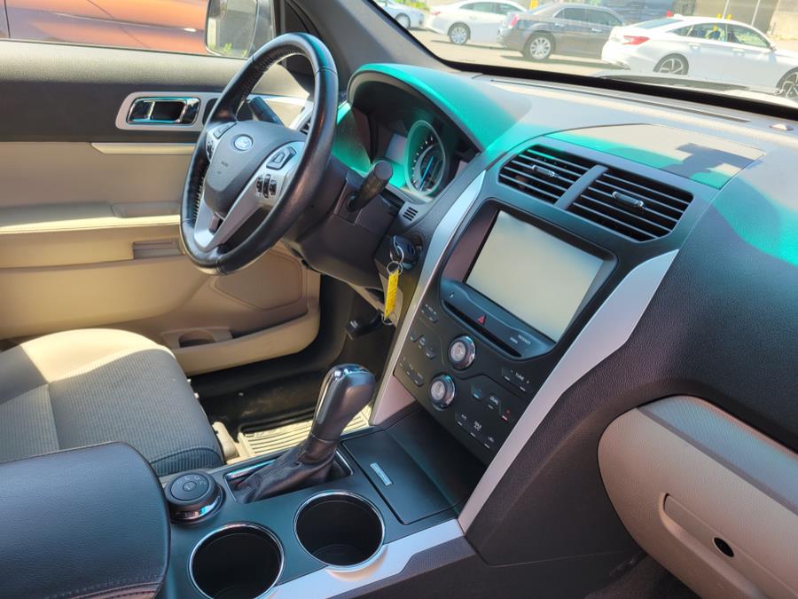 Used Ford Explorer 4WD 4dr XLT 2013 | Searsport Motor Company. Searsport, Maine Used Ford Explorer 4WD 4dr XLT 2013 | Searsport Motor Company. Searsport, Maine