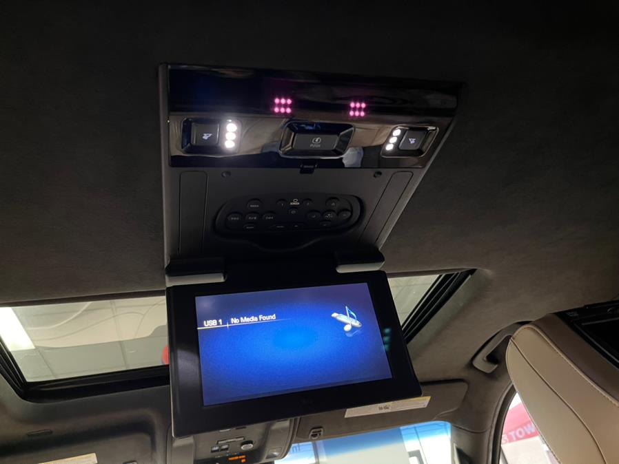 Used Cadillac Escalade 4WD 4dr Platinum 2018 | 5 Towns Drive. Inwood, New York Used Cadillac Escalade 4WD 4dr Platinum 2018 | 5 Towns Drive. Inwood, New York