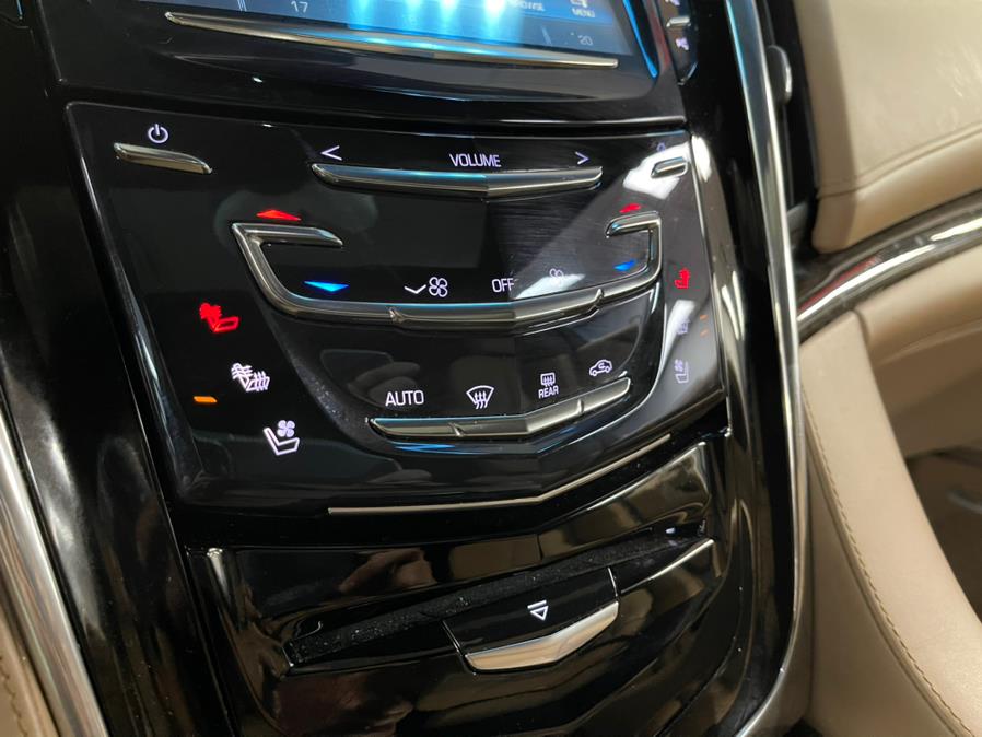 Used Cadillac Escalade 4WD 4dr Platinum 2018 | 5 Towns Drive. Inwood, New York Used Cadillac Escalade 4WD 4dr Platinum 2018 | 5 Towns Drive. Inwood, New York