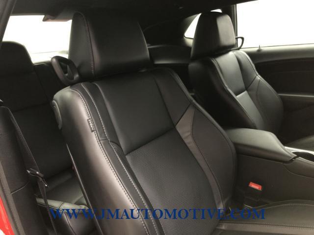 Used Dodge Challenger 2dr Cpe R/T Plus 2015 | J&M Automotive Sls&Svc LLC. Naugatuck, Connecticut Used Dodge Challenger 2dr Cpe R/T Plus 2015 | J&M Automotive Sls&Svc LLC. Naugatuck, Connecticut