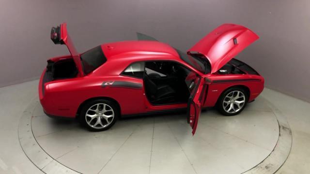 Used Dodge Challenger 2dr Cpe R/T Plus 2015 | J&M Automotive Sls&Svc LLC. Naugatuck, Connecticut Used Dodge Challenger 2dr Cpe R/T Plus 2015 | J&M Automotive Sls&Svc LLC. Naugatuck, Connecticut