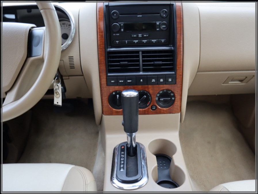 2007 Ford Explorer 4WD 4dr V6 Eddie Bauer, available for sale in Huntington Station, New York | My Auto Inc.. Huntington Station, New York 2007 Ford Explorer 4WD 4dr V6 Eddie Bauer, available for sale in Huntington Station, New York | My Auto Inc.. Huntington Station, New York