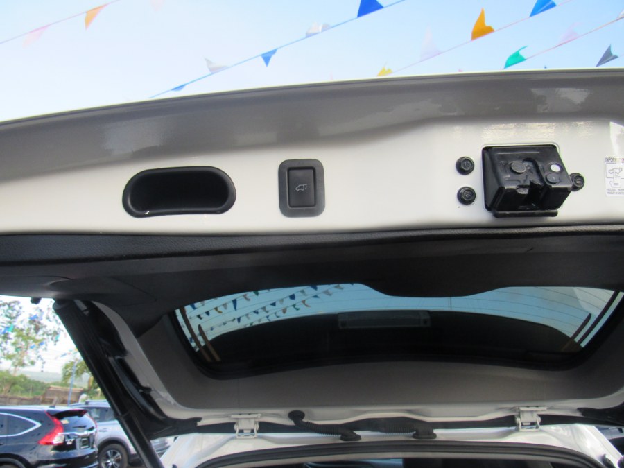 2016 Toyota Highlander AWD 4dr V6 XLE (Natl), available for sale in San Francisco de Macoris Rd, Dominican Republic | Hilario Auto Import. San Francisco de Macoris Rd, Dominican Republic 2016 Toyota Highlander AWD 4dr V6 XLE (Natl), available for sale in San Francisco de Macoris Rd, Dominican Republic | Hilario Auto Import. San Francisco de Macoris Rd, Dominican Republic