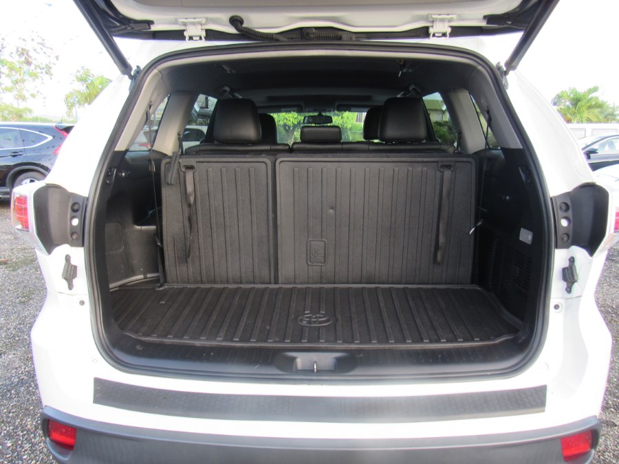 2016 Toyota Highlander AWD 4dr V6 XLE (Natl), available for sale in San Francisco de Macoris Rd, Dominican Republic | Hilario Auto Import. San Francisco de Macoris Rd, Dominican Republic 2016 Toyota Highlander AWD 4dr V6 XLE (Natl), available for sale in San Francisco de Macoris Rd, Dominican Republic | Hilario Auto Import. San Francisco de Macoris Rd, Dominican Republic