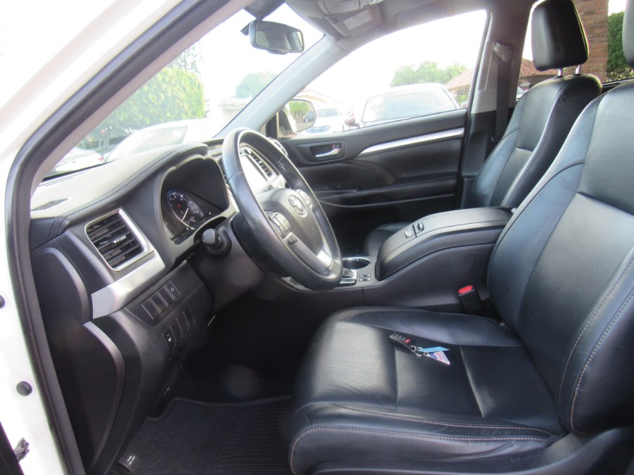 2016 Toyota Highlander AWD 4dr V6 XLE (Natl), available for sale in San Francisco de Macoris Rd, Dominican Republic | Hilario Auto Import. San Francisco de Macoris Rd, Dominican Republic 2016 Toyota Highlander AWD 4dr V6 XLE (Natl), available for sale in San Francisco de Macoris Rd, Dominican Republic | Hilario Auto Import. San Francisco de Macoris Rd, Dominican Republic