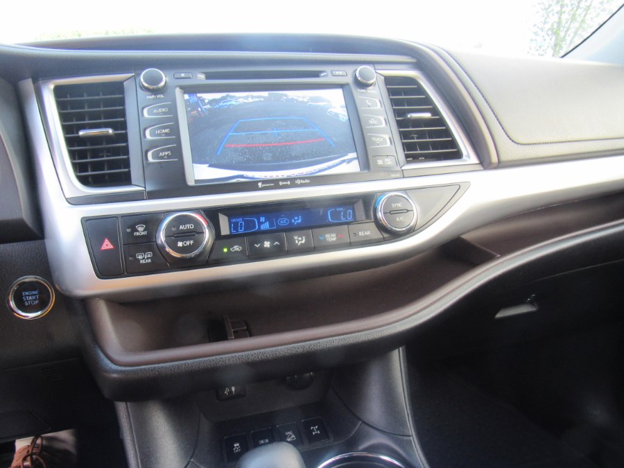 2016 Toyota Highlander AWD 4dr V6 XLE (Natl), available for sale in San Francisco de Macoris Rd, Dominican Republic | Hilario Auto Import. San Francisco de Macoris Rd, Dominican Republic 2016 Toyota Highlander AWD 4dr V6 XLE (Natl), available for sale in San Francisco de Macoris Rd, Dominican Republic | Hilario Auto Import. San Francisco de Macoris Rd, Dominican Republic