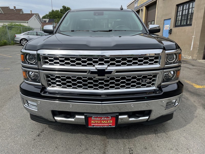Used Chevrolet Silverado 1500 4WD Double Cab 143.5" LTZ w/1LZ 2015 | Union Street Auto Sales. West Springfield, Massachusetts Used Chevrolet Silverado 1500 4WD Double Cab 143.5" LTZ w/1LZ 2015 | Union Street Auto Sales. West Springfield, Massachusetts