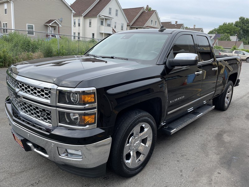 Used Chevrolet Silverado 1500 4WD Double Cab 143.5" LTZ w/1LZ 2015 | Union Street Auto Sales. West Springfield, Massachusetts Used Chevrolet Silverado 1500 4WD Double Cab 143.5" LTZ w/1LZ 2015 | Union Street Auto Sales. West Springfield, Massachusetts