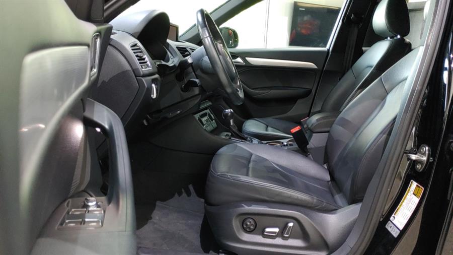 Used Audi Q3 2.0 TFSI Premium quattro AWD 2018 | Dream Car Gallery. Woodbury, New York Used Audi Q3 2.0 TFSI Premium quattro AWD 2018 | Dream Car Gallery. Woodbury, New York