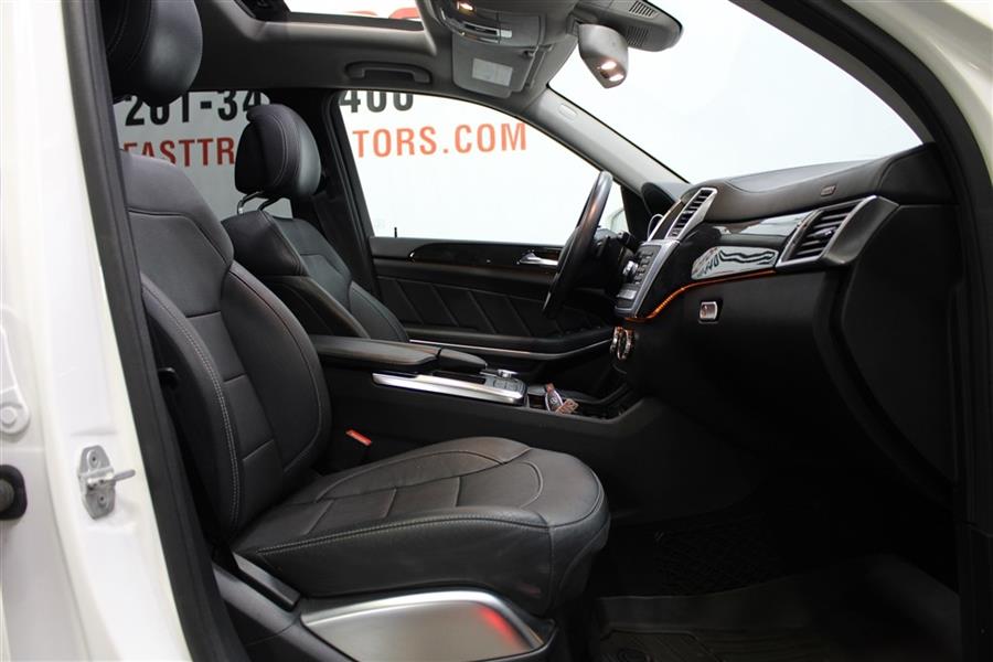 Used Mercedes-benz Gl 550 4MATIC 2015 | Fast Track Motors. Paterson, New Jersey Used Mercedes-benz Gl 550 4MATIC 2015 | Fast Track Motors. Paterson, New Jersey